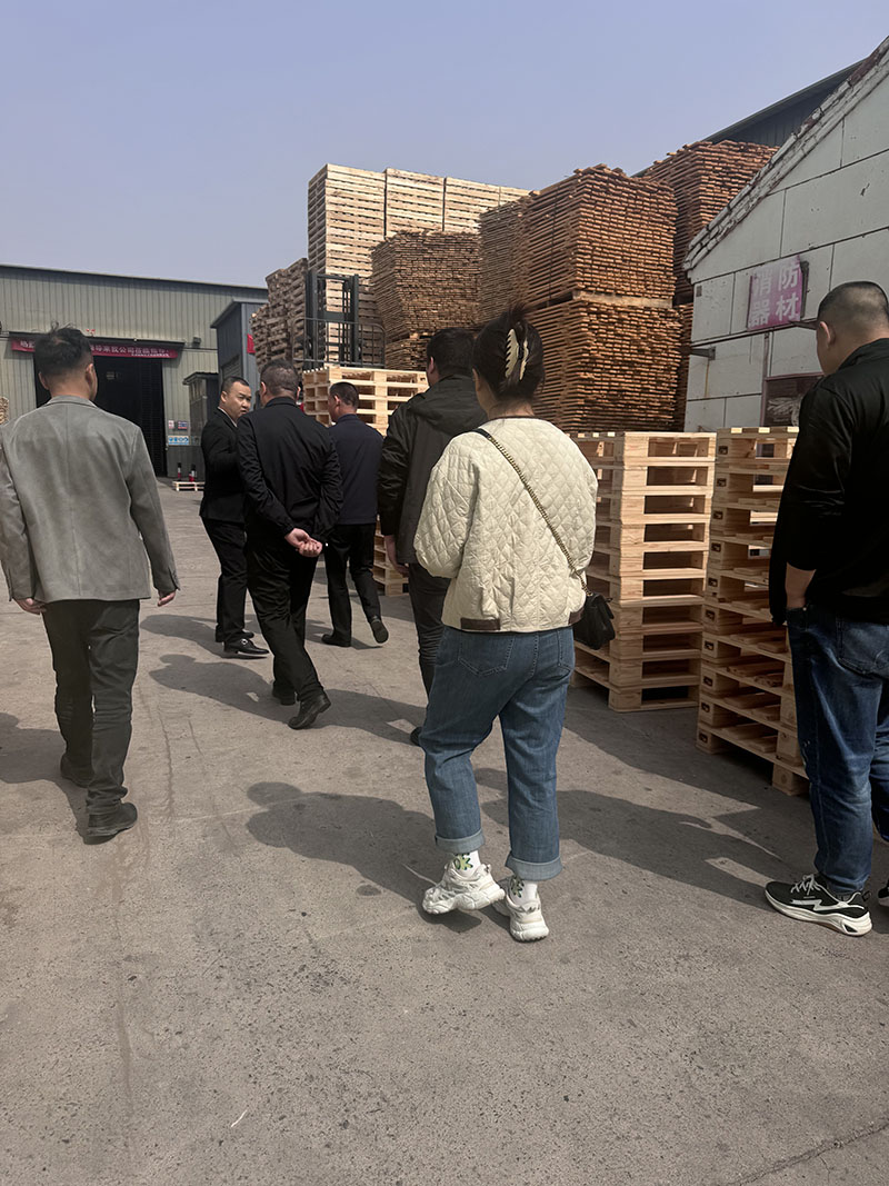 內蒙古 XX 物流有限公司（張經理、王工程師）?